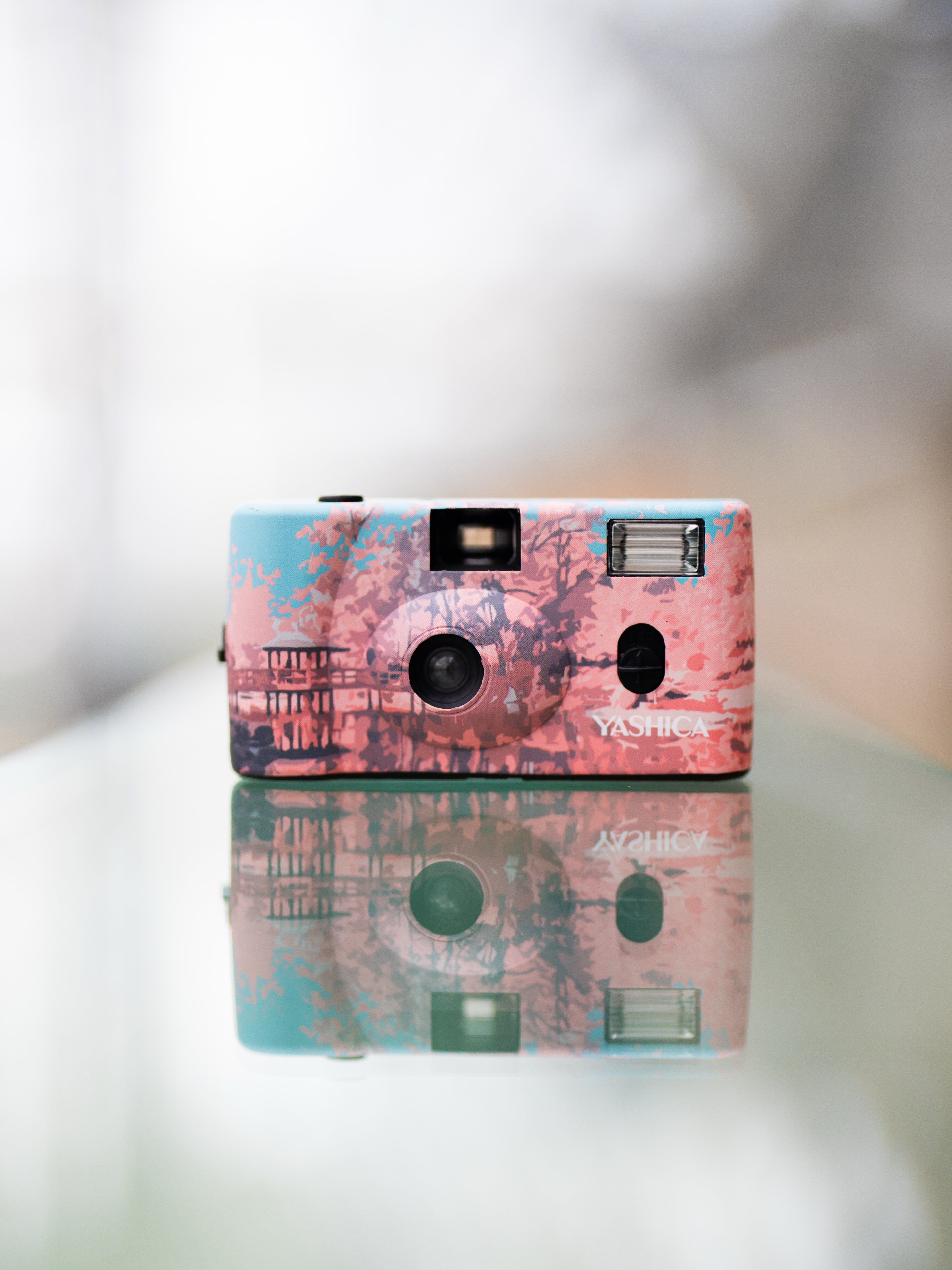 フィルムカメラ yashica YASHICA absolute - SEVEN SEAS CO. WEB SITE